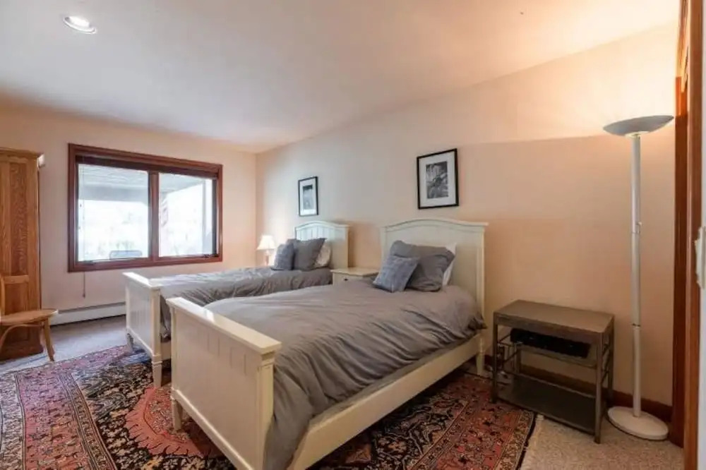 5-Bedroom 4 Bath Home,Sleeps 10, on free Town of Vail Bus Route
