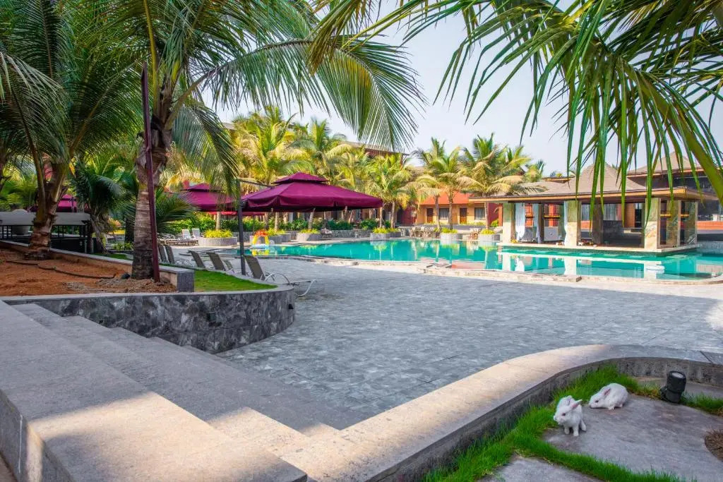 Saya Grand Resort By Treat Thane