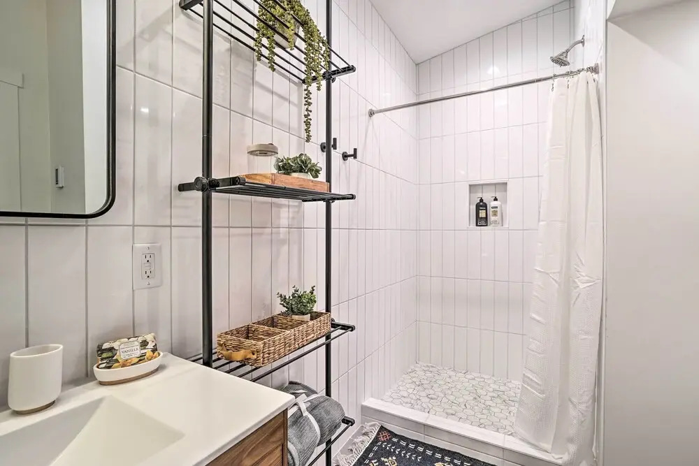 Cozy Flagstaff Studio w/ Patio - Near Dtwn!
