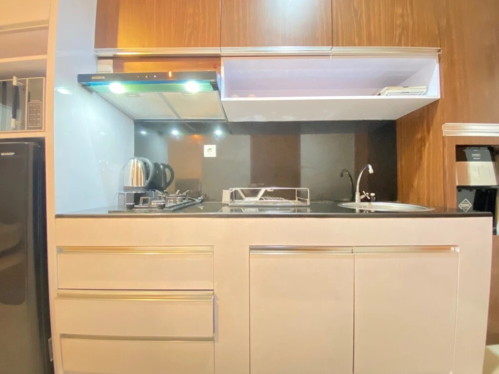Pleasant 1Br Deluxe at Dago Suites Apartment Near Itb