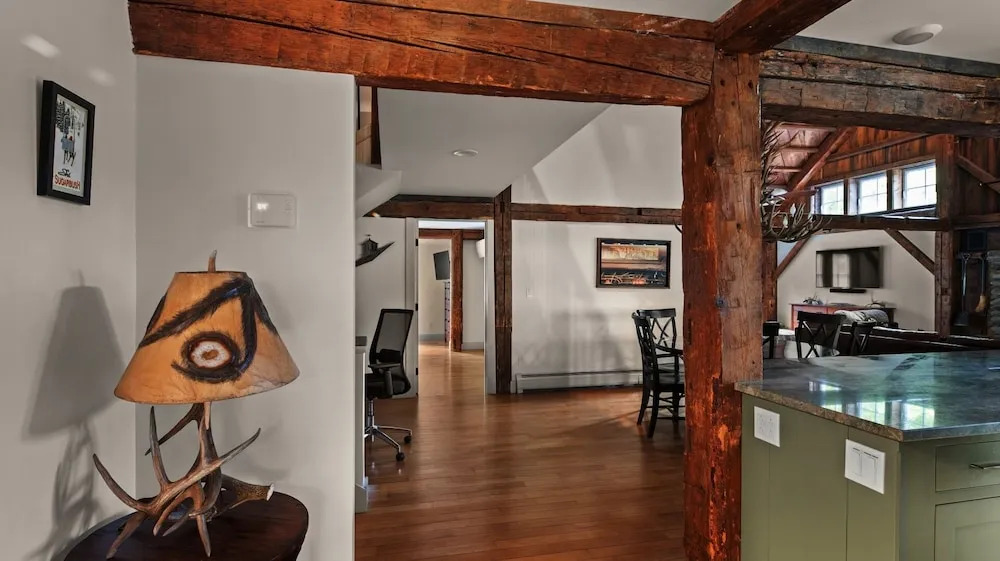 The Common Man At Mad House 3 Bedroom Condo by RedAwning