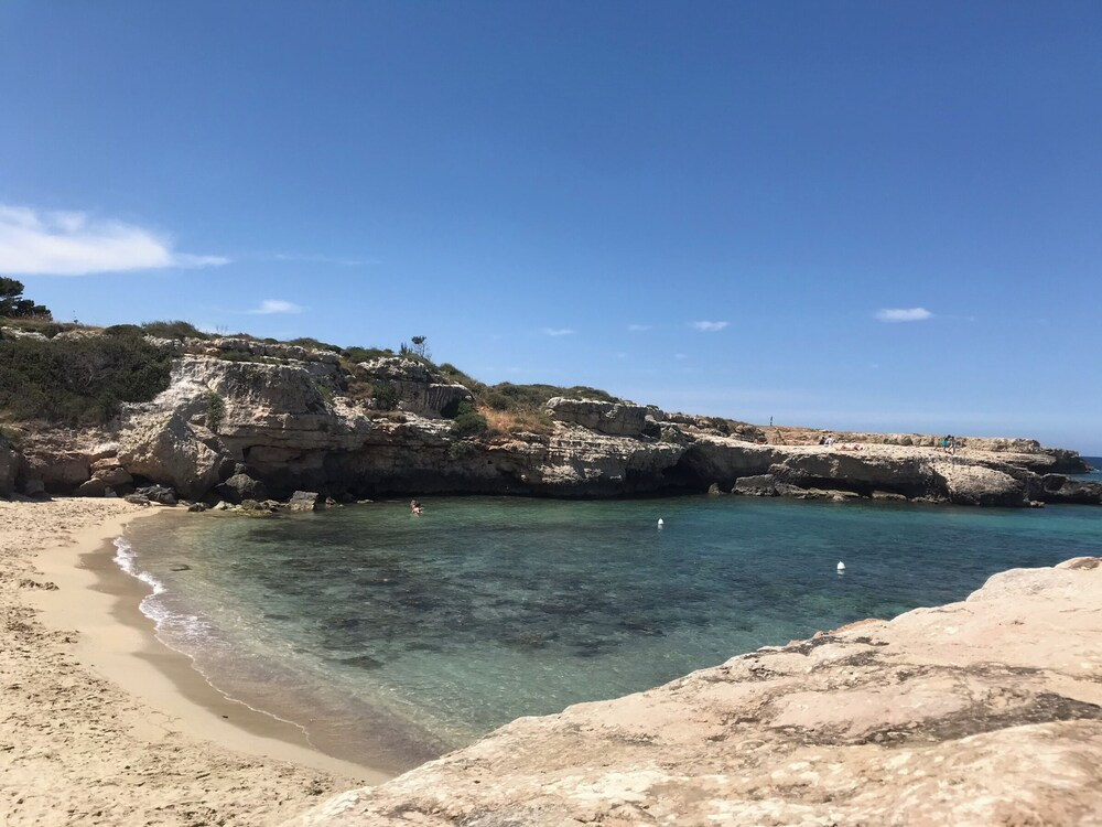 Seafront Apartments by Carlo V Castle, Monopoli Old Town - HelloAPULIA Al Castello di Amec