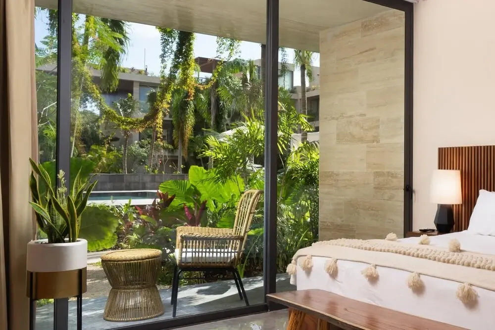 Bright Studio Apartment With Iconic Views Pool Access Garden Spa Gym