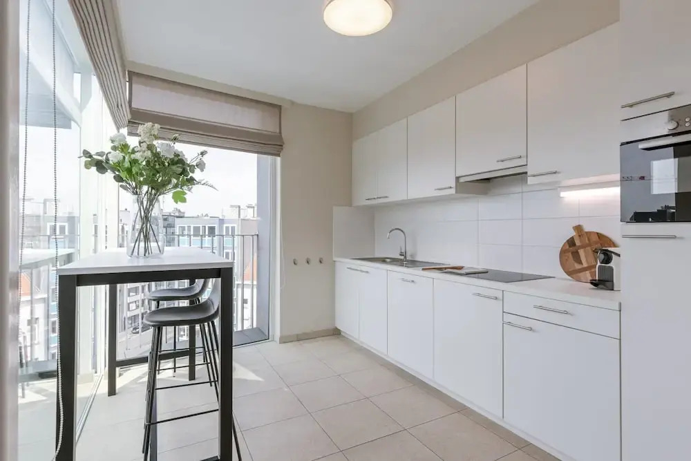 Huswell - Cozy Seaside Apartment With Terrace