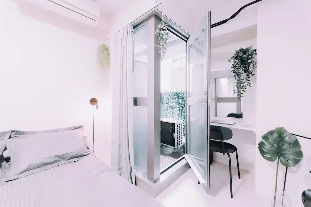Minimalist Loft 802