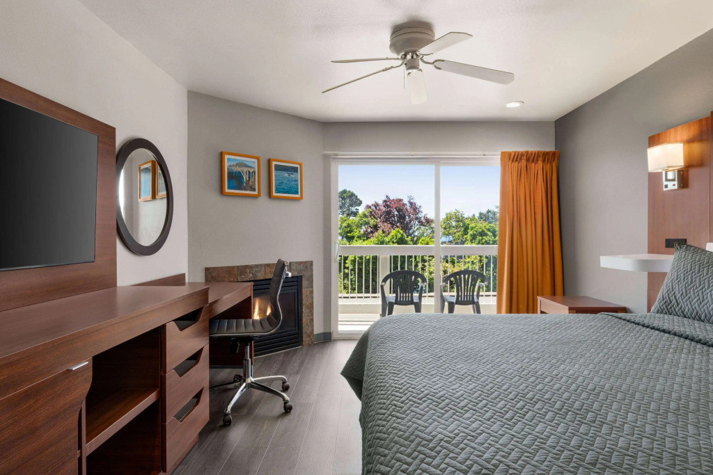 Travelodge by Wyndham Depoe Bay