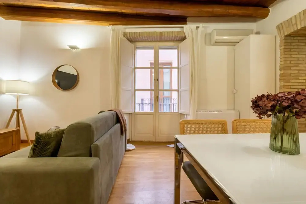 Martini Castello Boutique Apartments - Historic Center & Lift
