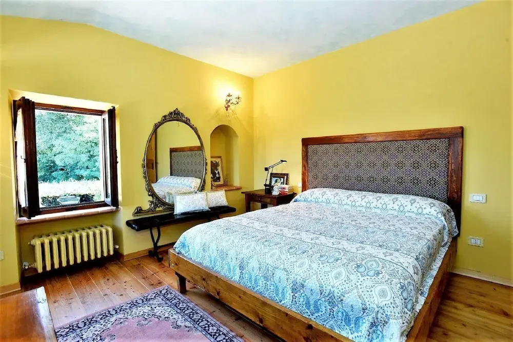 Elegant Villa in Montecosaro Italy with Hot Tub