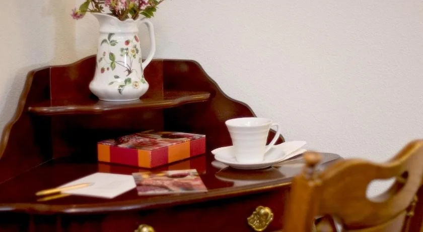 R. R. Thompson House Bed & Breakfast
