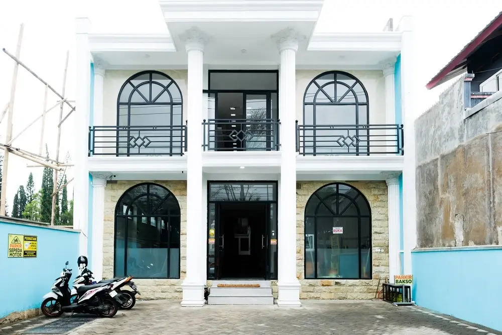 Sans Arya Hotel Batu