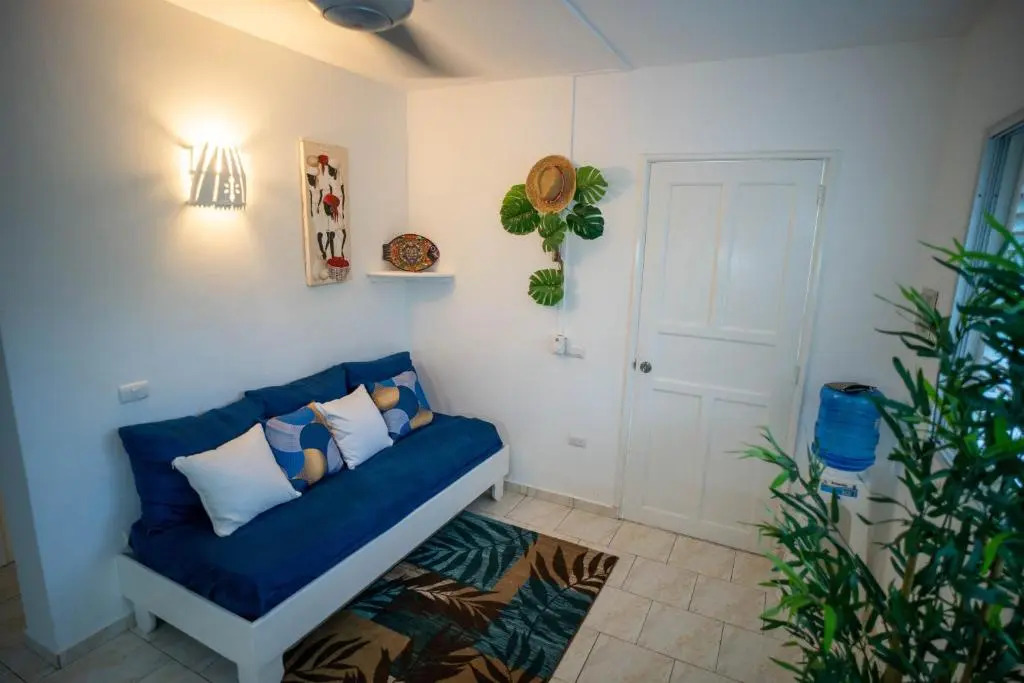 Charming 1 bdr apt w/ pool 5min Popi beach