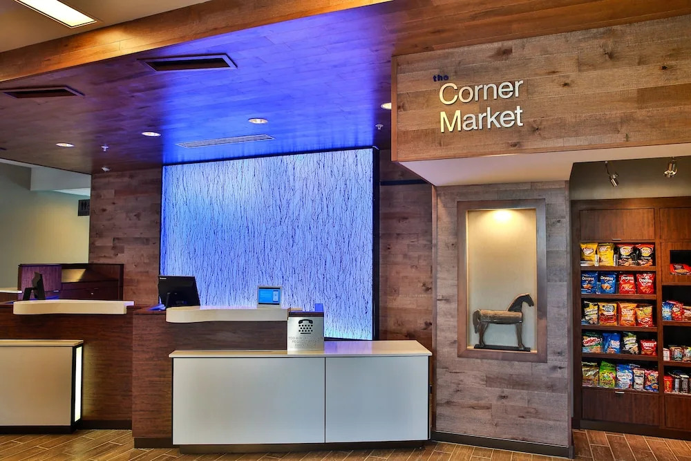 Fairfield Inn & Suites by Marriott Savannah Midtown