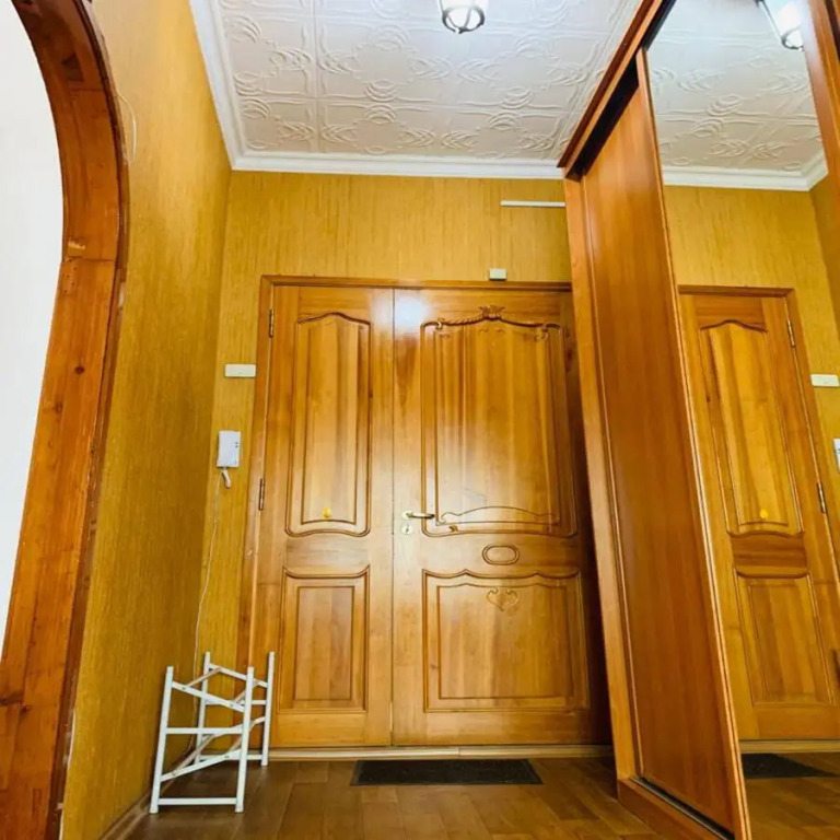Sovetskij 59 Trehkomnatnye apartamenty rjadom s Administratsiej