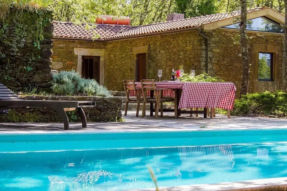Liiiving in Caminha Oak Tree Chill House