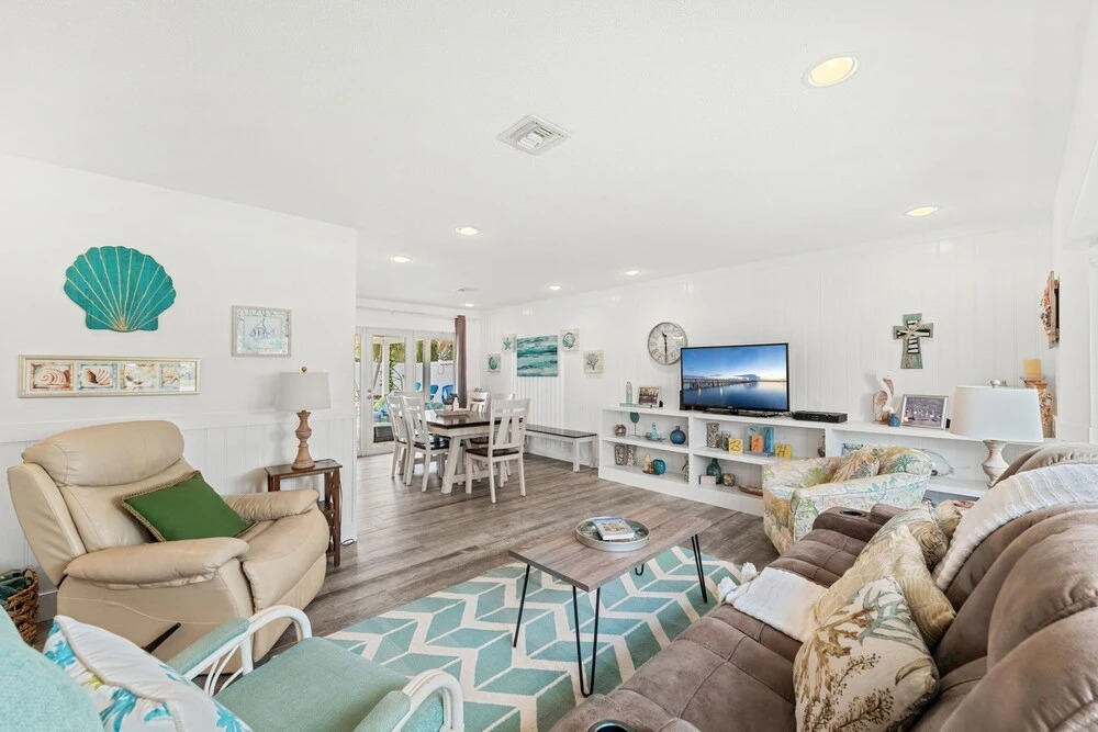 4822 Fairview Dr