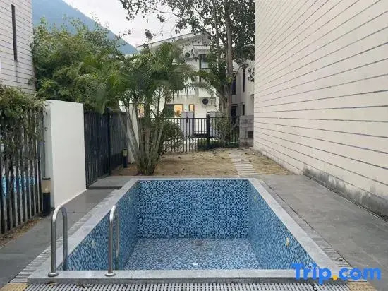 Xile Holiday Villa (Hailing Island Poly Yintan Branch)
