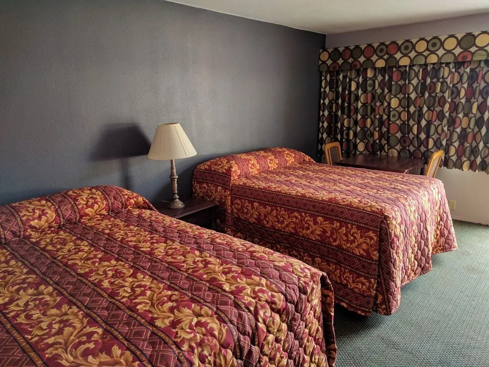 Budget Inn & Suites