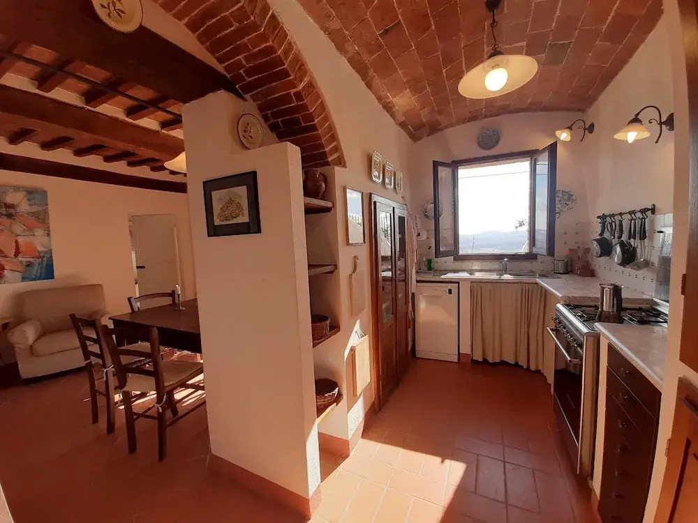 Tuscan Hilltop Getaway