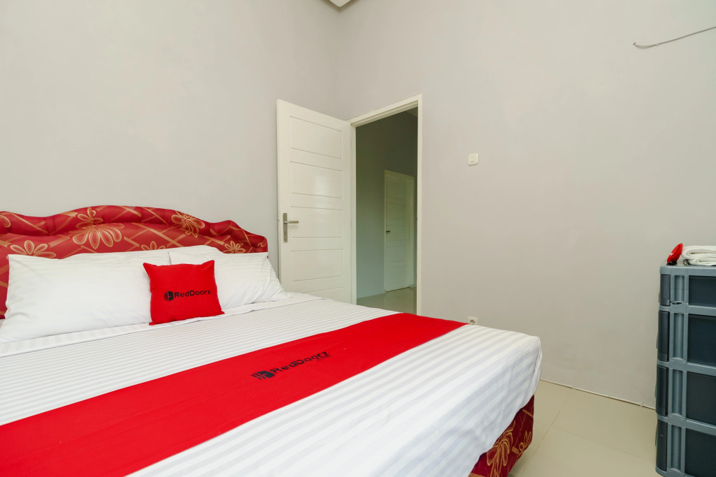 RedDoorz @ Jalan Demang Lebar Raya Palembang