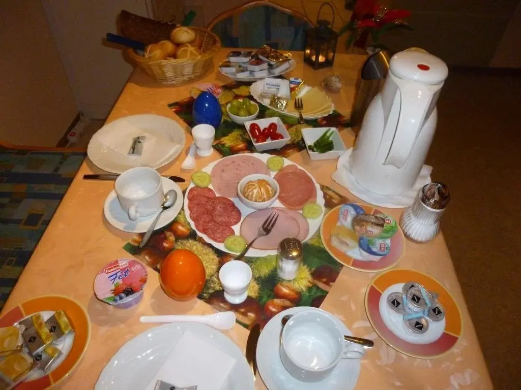 Pension am Peeneufer UG