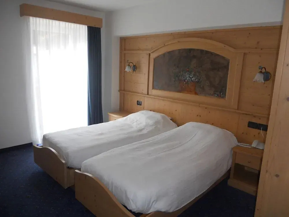 Hotel Siror