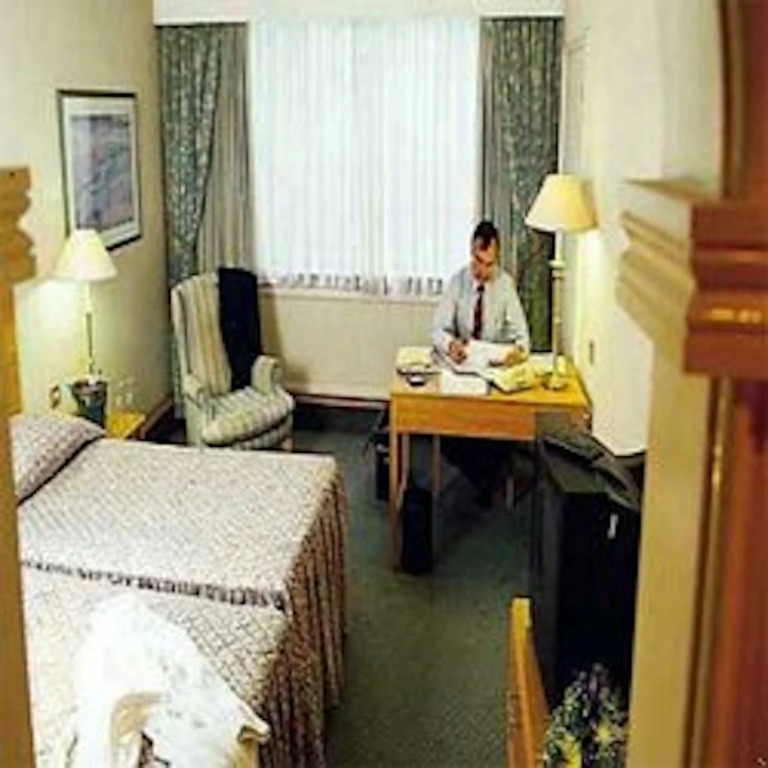Palms Hotel & Retreat By Palette London Romford