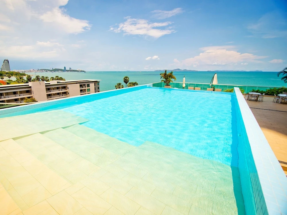 Laguna Heights 7 Dream Beach Apartment