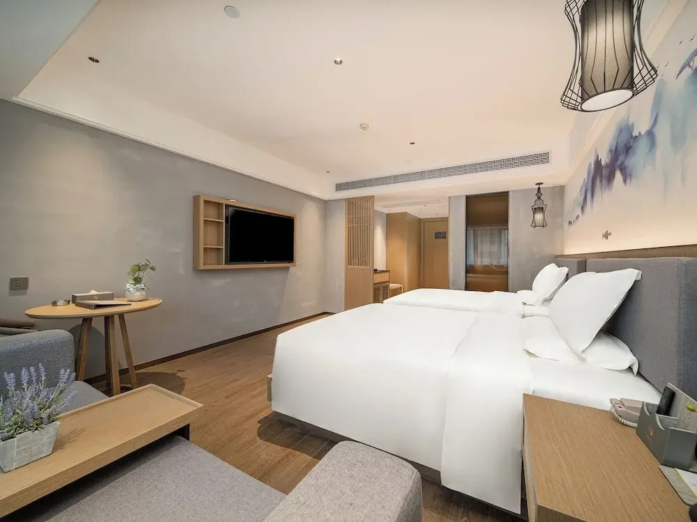Trendy Romantic Hotel Guangzhou Panyu Qiaonan Aoyuan Plaza Branch