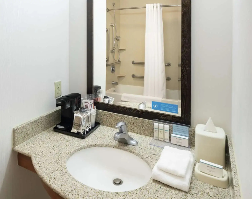 Hampton Inn & Suites Clovis Airport North