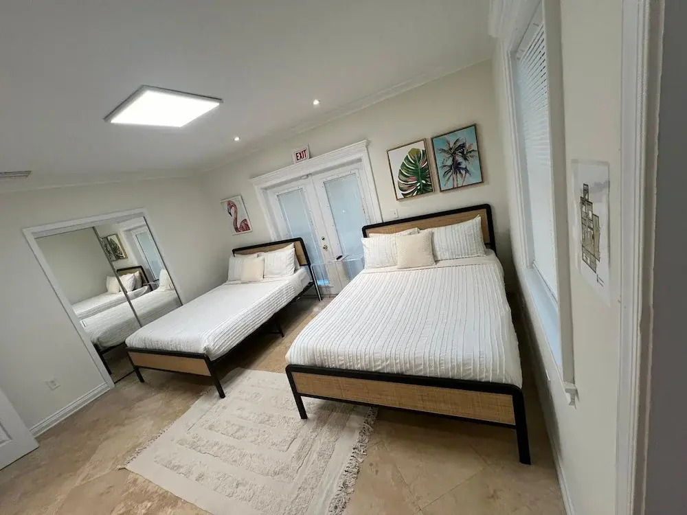Biscayne Park 3BD 2BA -spacious
