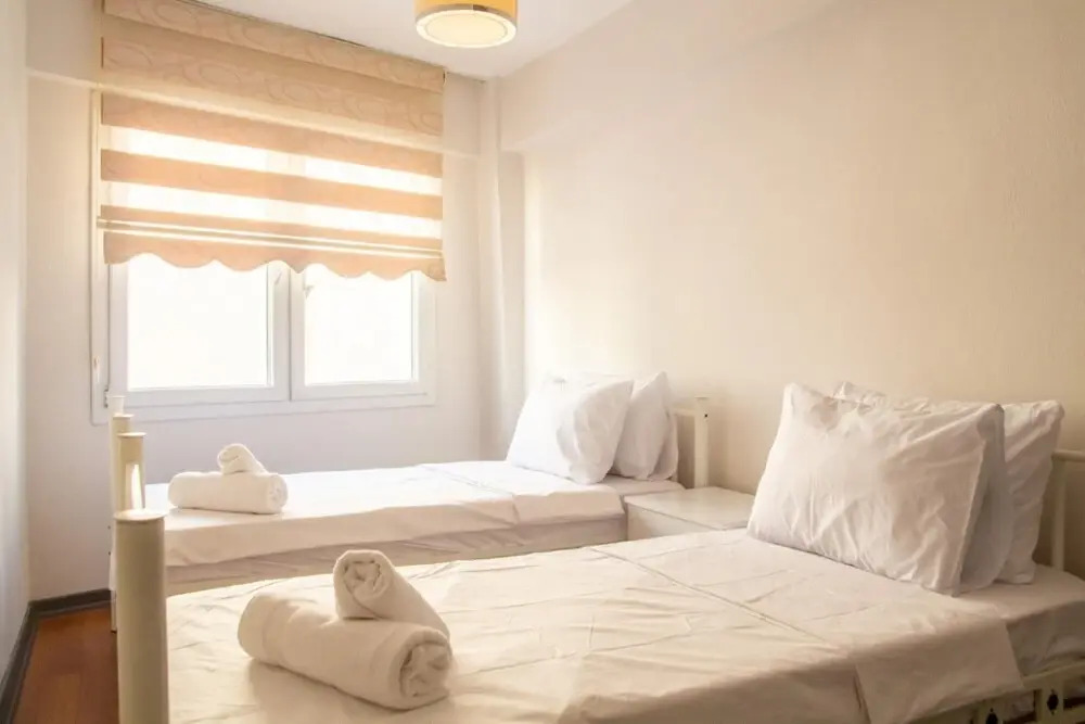 Vibrant and Central Flat Near Kordon in Alsancak