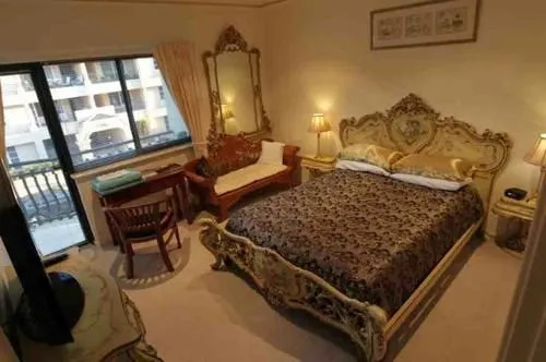 Perths La Casa Rosa B&B