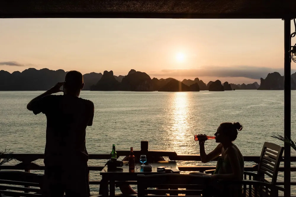 Apricot Premium Cruise
