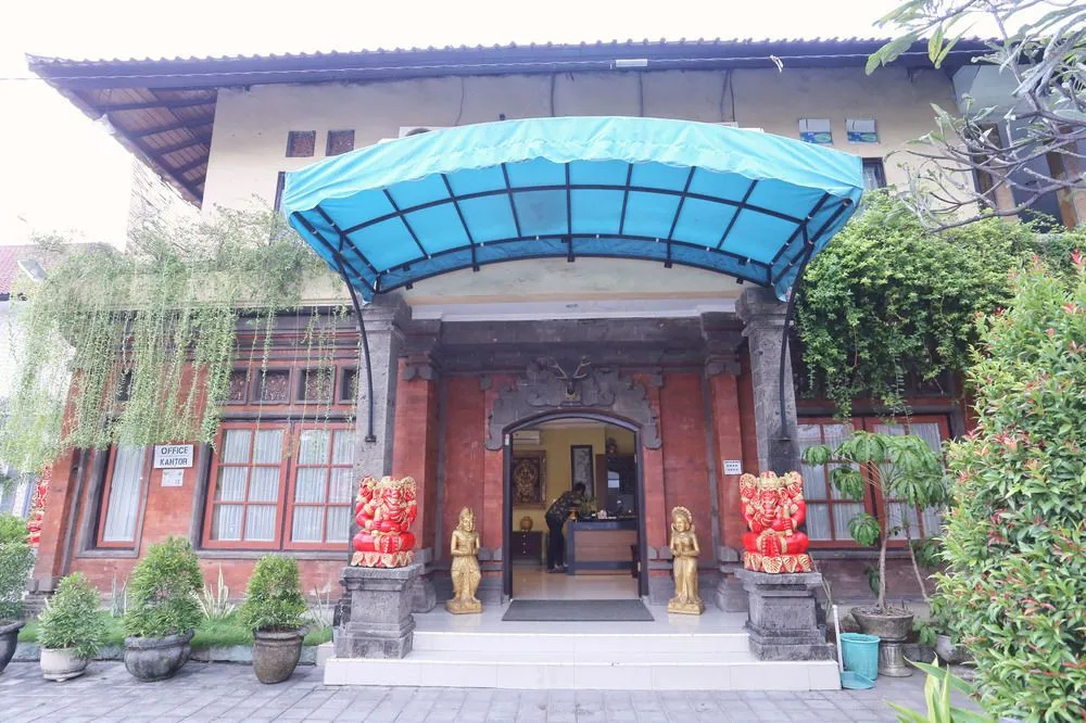 RedDoorz @ Bukit Tunggal Street