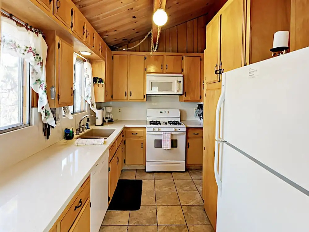 43651 Yosemite House 3 Bedrooms 2 Bathrooms Home