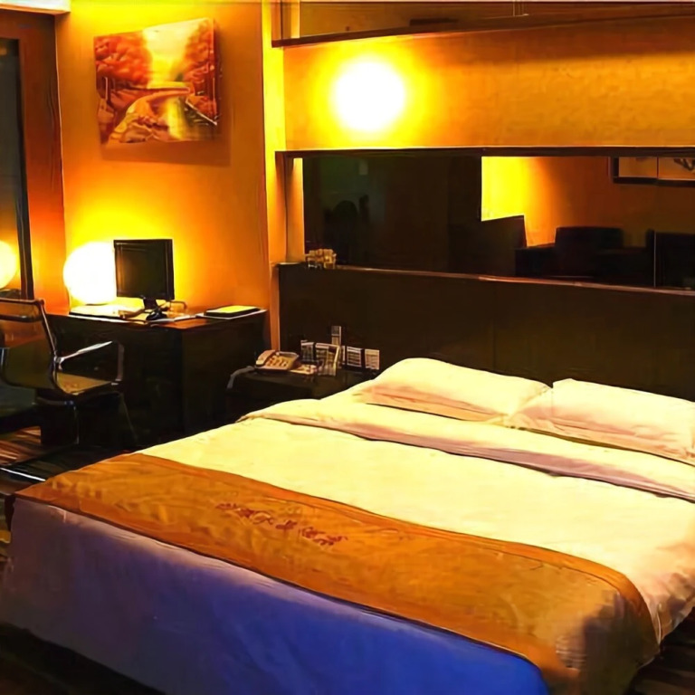 Ningmeng Shuijing Hotel