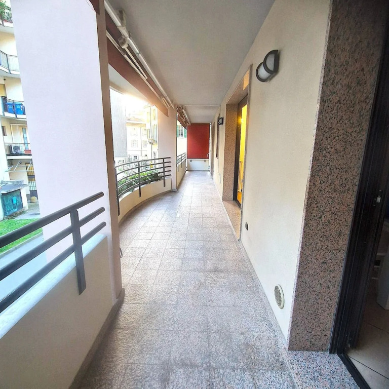 Central Apartment Caniggia 1 With Terrace in Como