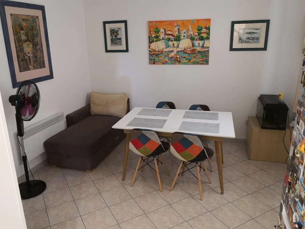 The Nice Dreams Guesthouse