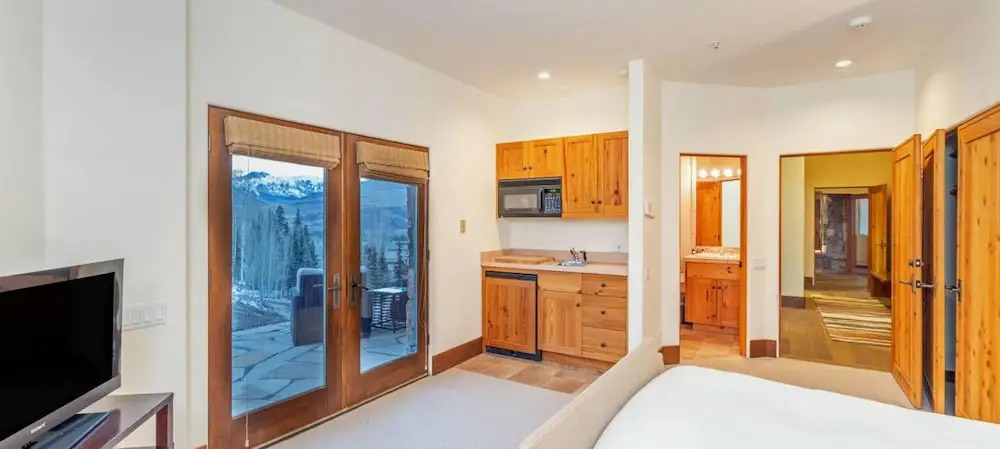 Slopeside Villa by Exceptional Stays
