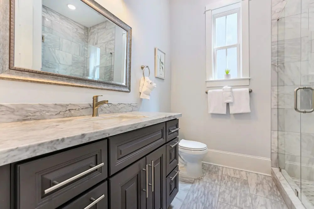 Brand New Condo with Pool - Steps to St Charles Ave