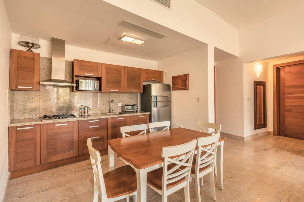 5 Guests 2 BR Jacuzzy Balcony Sublime