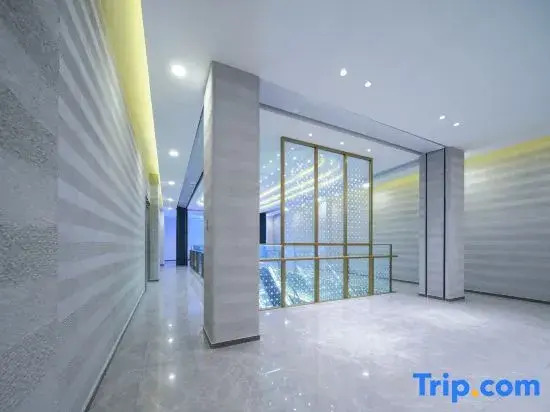 Shenyang North Station South Square Light Residence Hotel