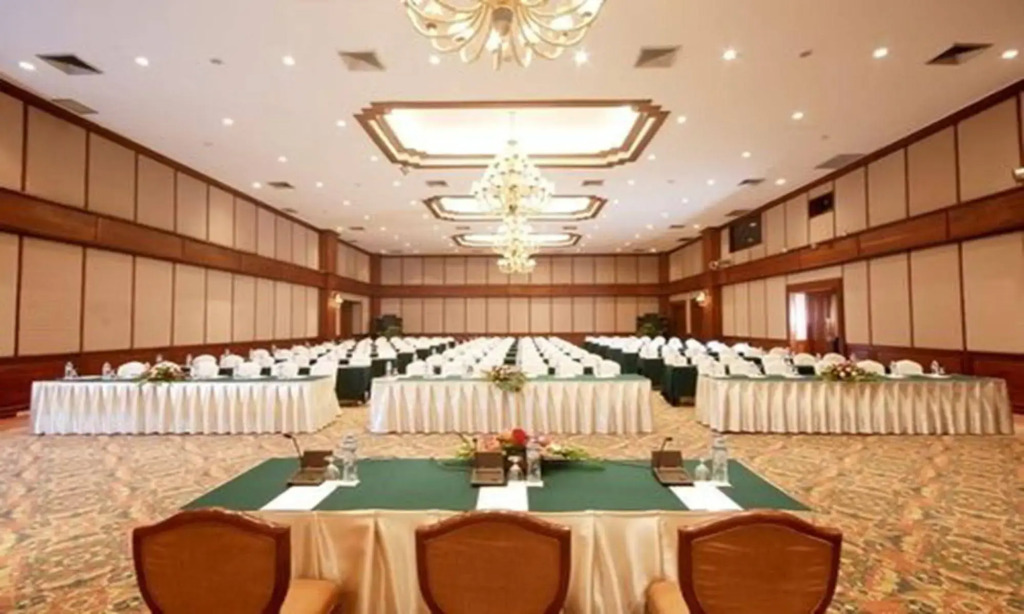 Lao Plaza Hotel
