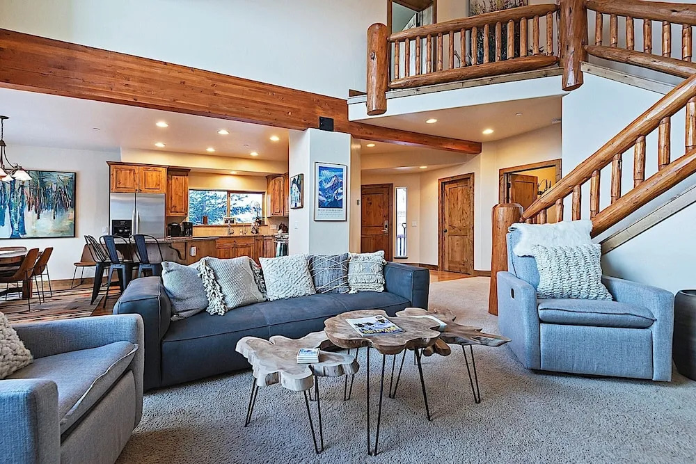 Snowbound Ski Retreat at Cedar Ridge by Casago