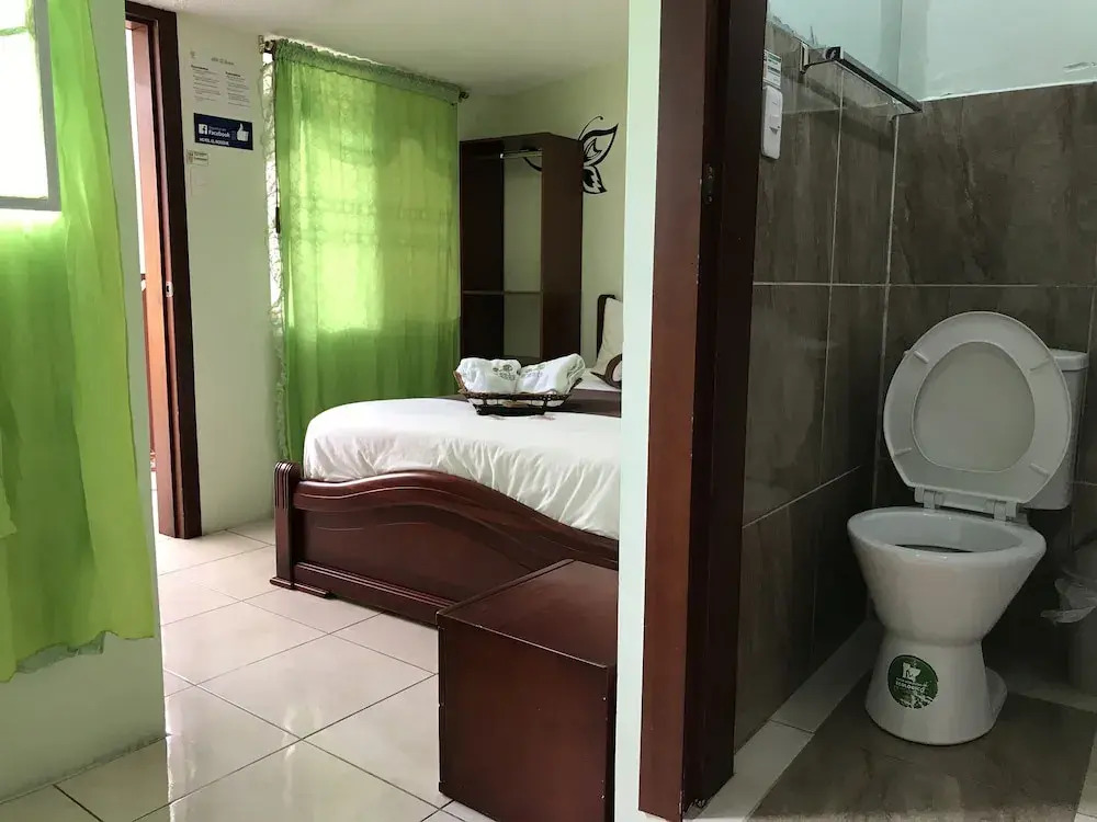 Hostal El Bosque Inn