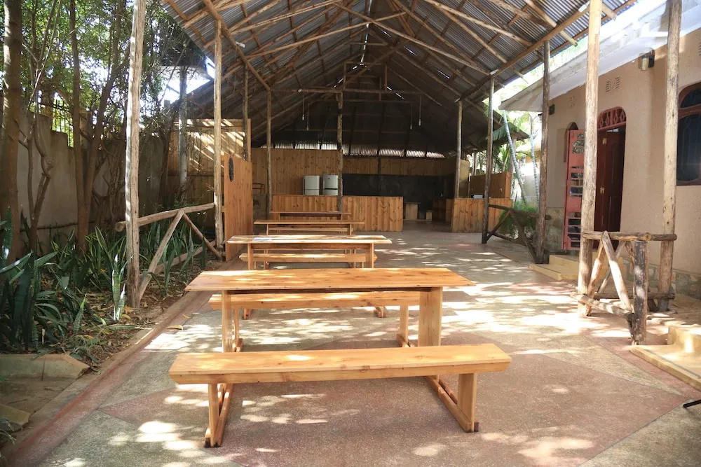 The Paradise In Backpackers