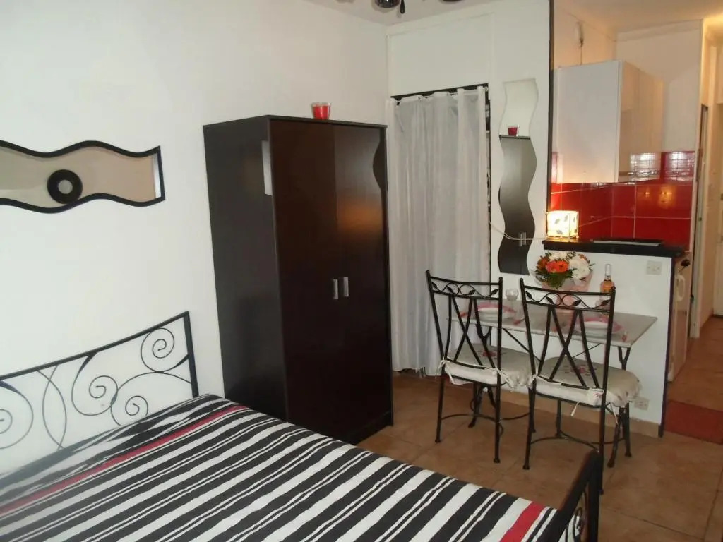 Appartement Balaruc-les-Bains, 1 pièce, 2 personnes - FR-1-503-107