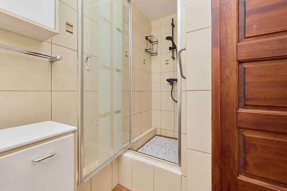 Cozy Zielińskiego Apartment by Renters
