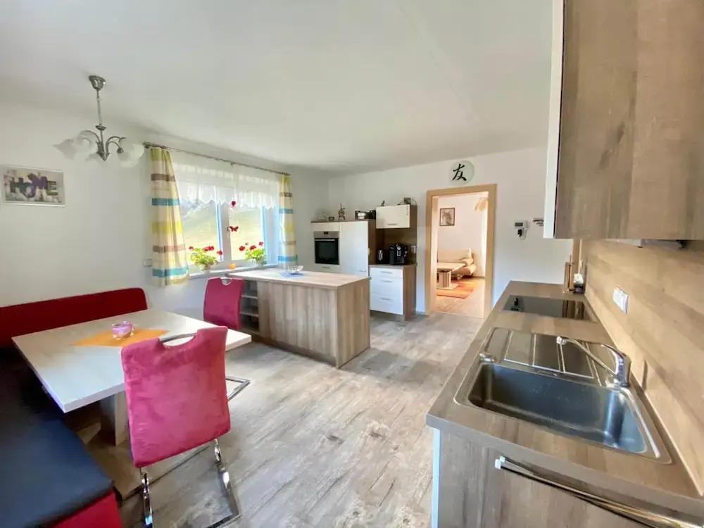 Chalet in Rennweg near Ski Slopes