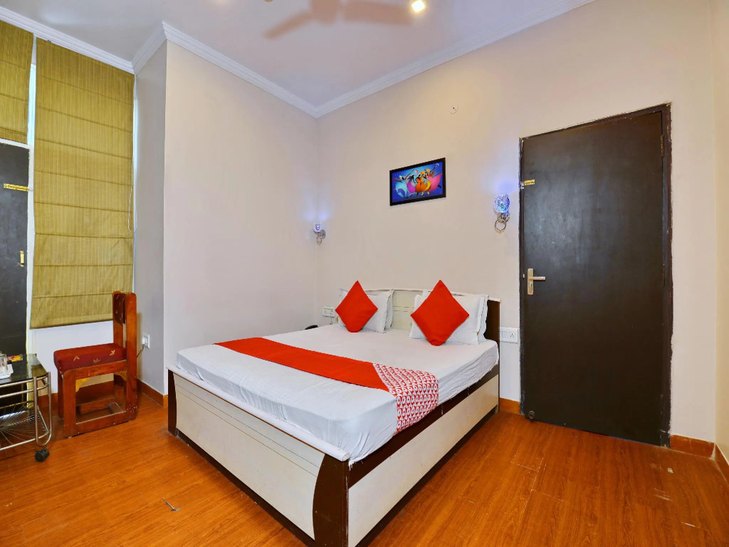 OYO Flagship 2070 Hotel Shri Laxmi Palace